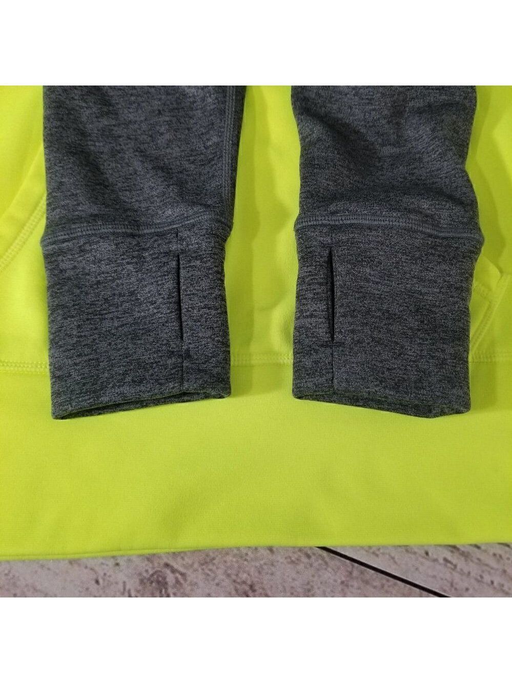 Nike Therma Fit Womens Size Medium Thumbholes Swoosh Pullover Hoodie Sweatshirt - Picture 7 of 10